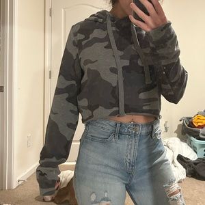 Camo cropped sweatshirt SIZE S